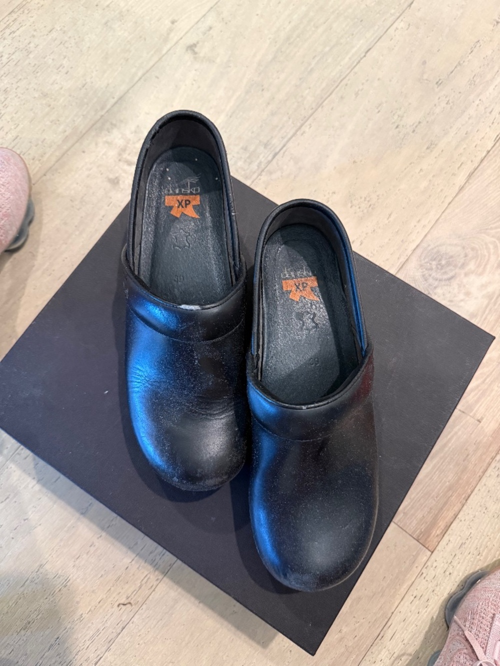 Dansko - Black CLOG